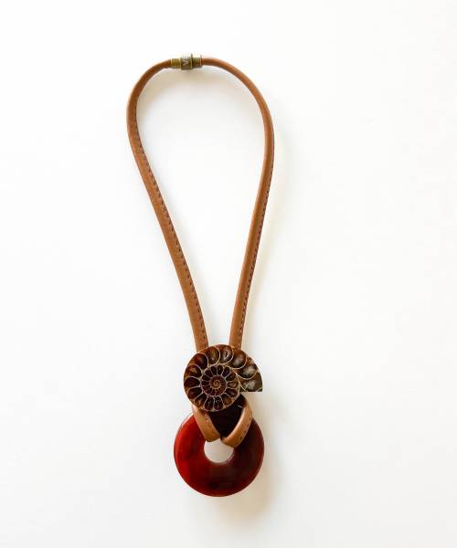 Collar corto, piel Camel