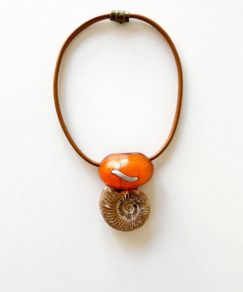 Collar corto, piel Camel