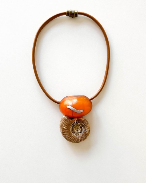 Collar corto, piel Camel