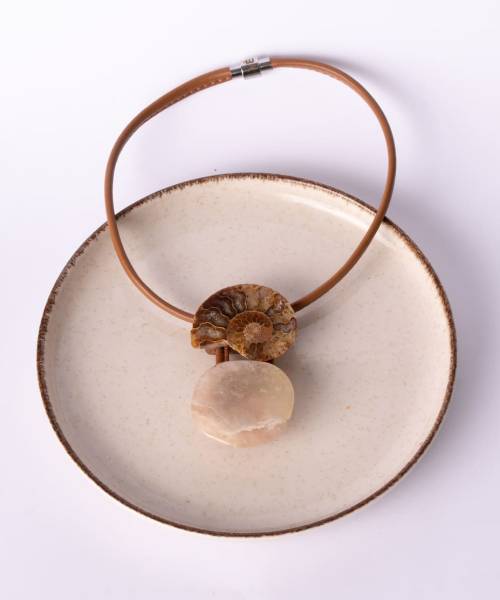 Collar corto piel Camel