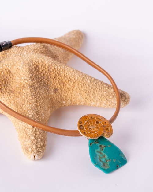 Collar corto piel Camel