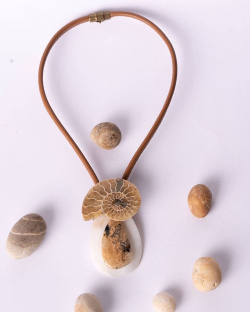 Collar corto piel Camel