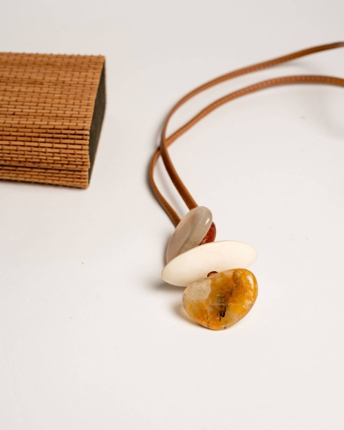 Collar largo piel camel